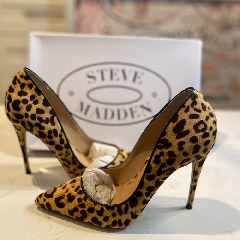 Steve Madden Leopard Pumps